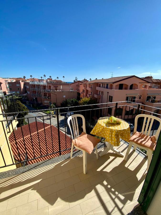 Albergo Villa Ada Borgio Verezzi Exterior photo